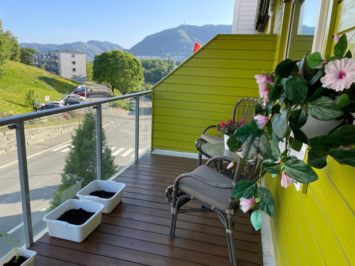 3 Sleeping Rooms For 82M2 Which Direct Traffic To Airport And City Center Bergen Esterno foto