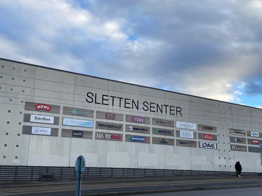 3 Sleeping Rooms For 82M2 Which Direct Traffic To Airport And City Center Bergen Esterno foto