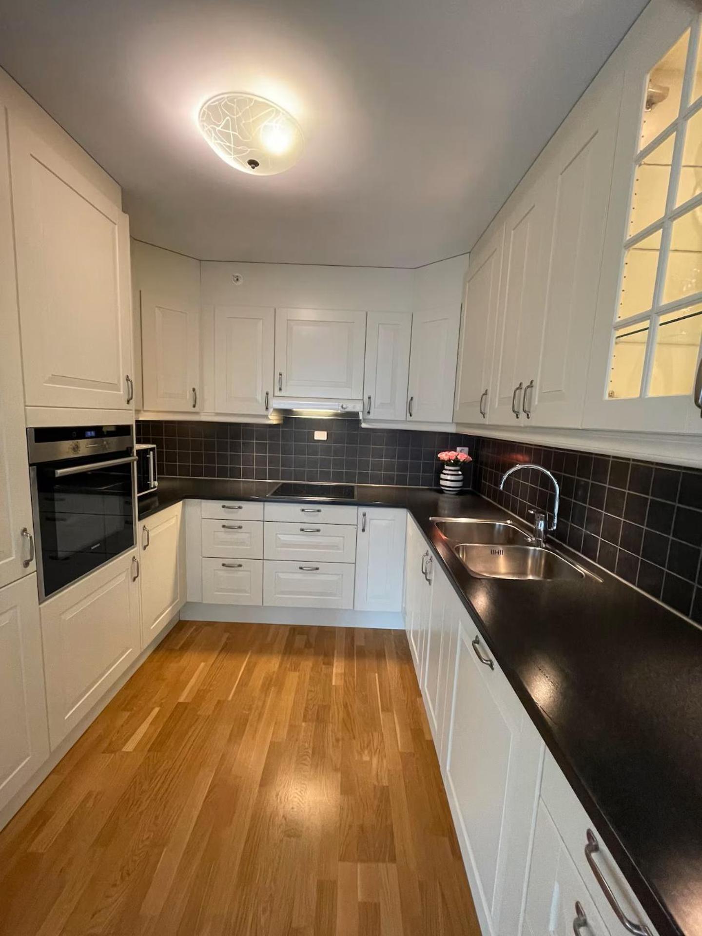 3 Sleeping Rooms For 82M2 Which Direct Traffic To Airport And City Center Bergen Esterno foto