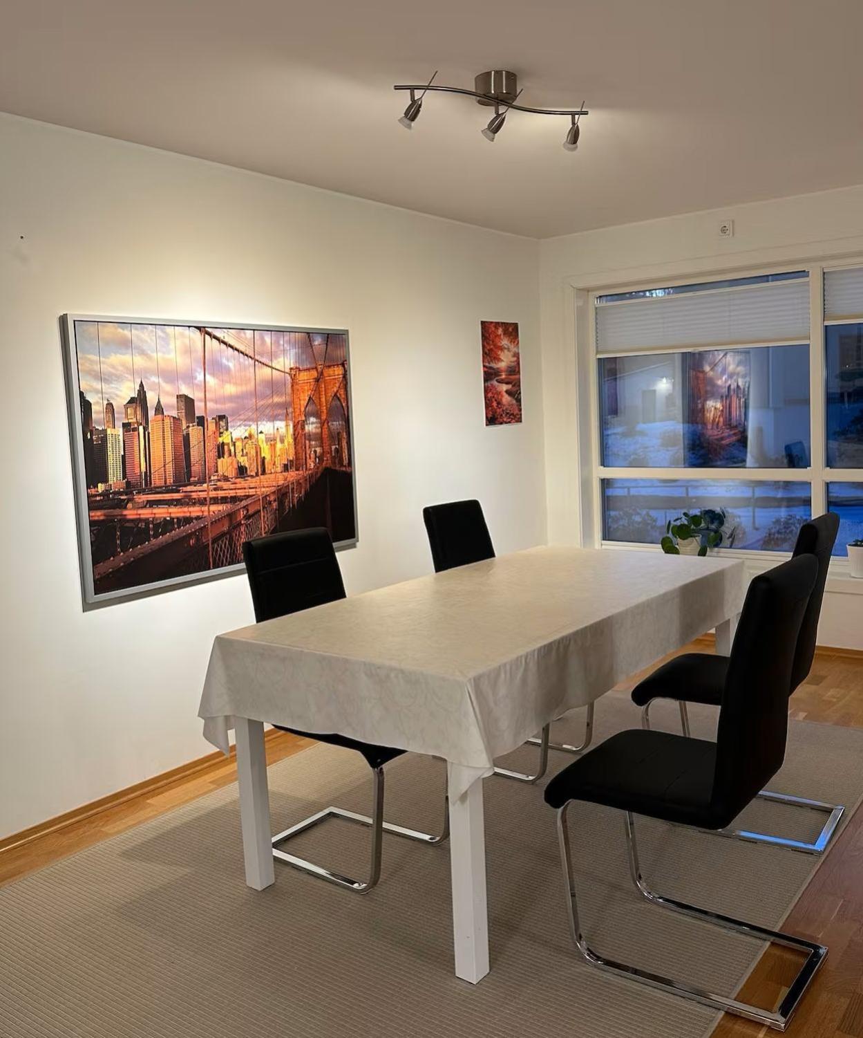 3 Sleeping Rooms For 82M2 Which Direct Traffic To Airport And City Center Bergen Esterno foto