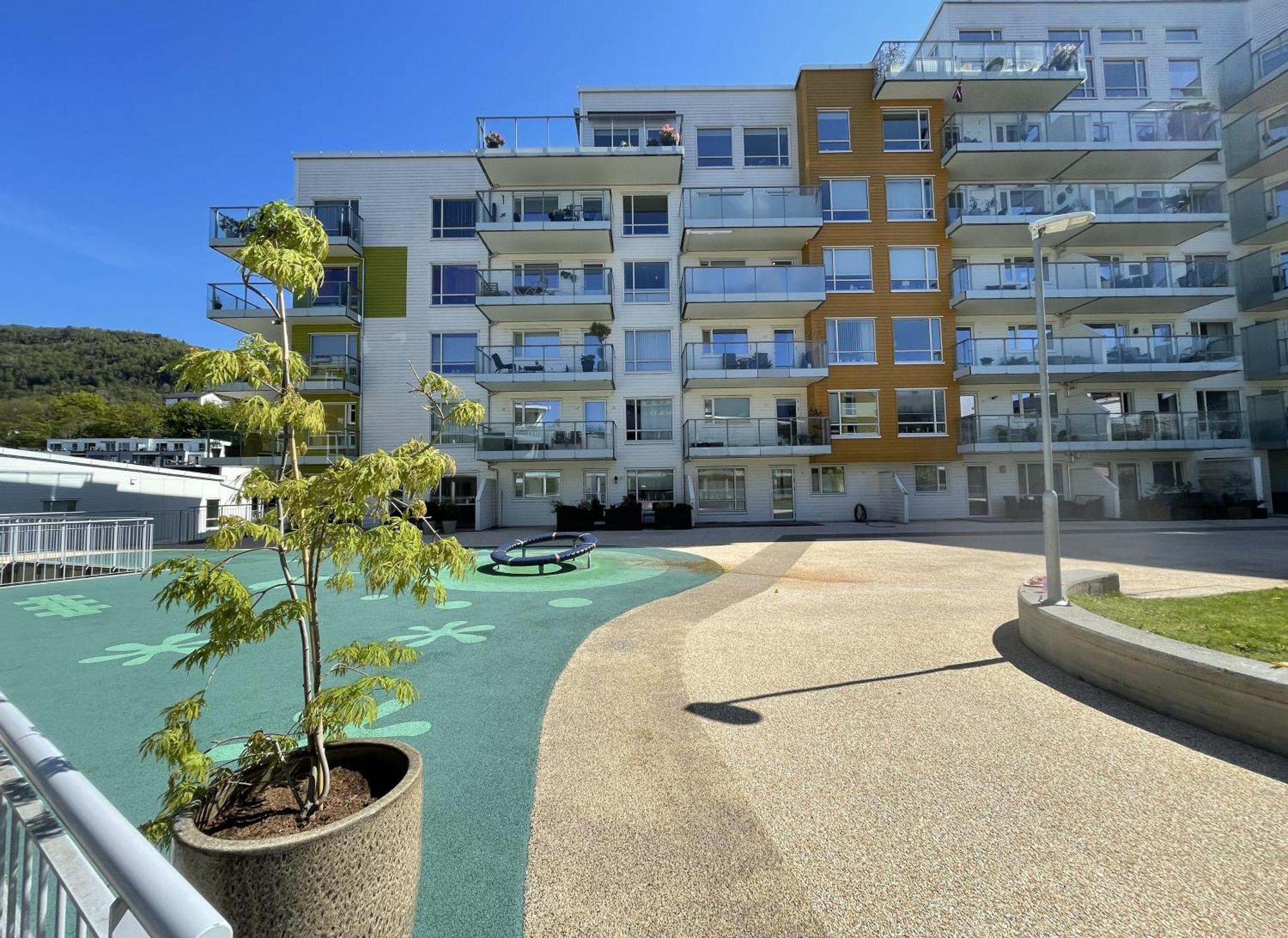 3 Sleeping Rooms For 82M2 Which Direct Traffic To Airport And City Center Bergen Esterno foto